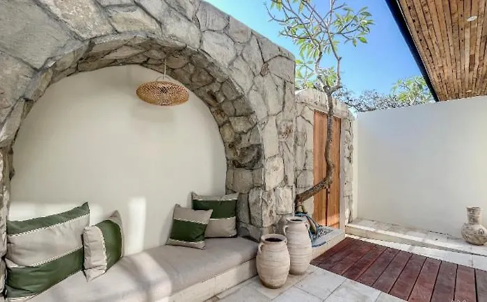 Prime Oberoi Modern 2br Instaworthy 1 Min To La Favela No Floods Walk To Eat Street * 塞米亚克