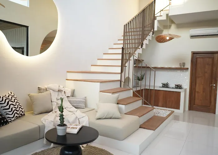 Prime Oberoi Modern 2br Instaworthy 1 Min To La Favela No Floods Walk To Eat Street 塞米亚克